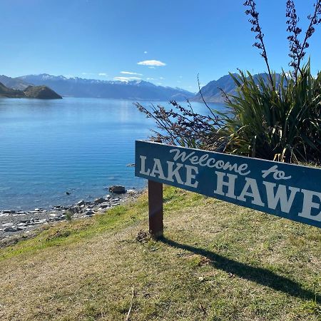 Views On Parry - Lake Hawea Holiday Home Dış mekan fotoğraf