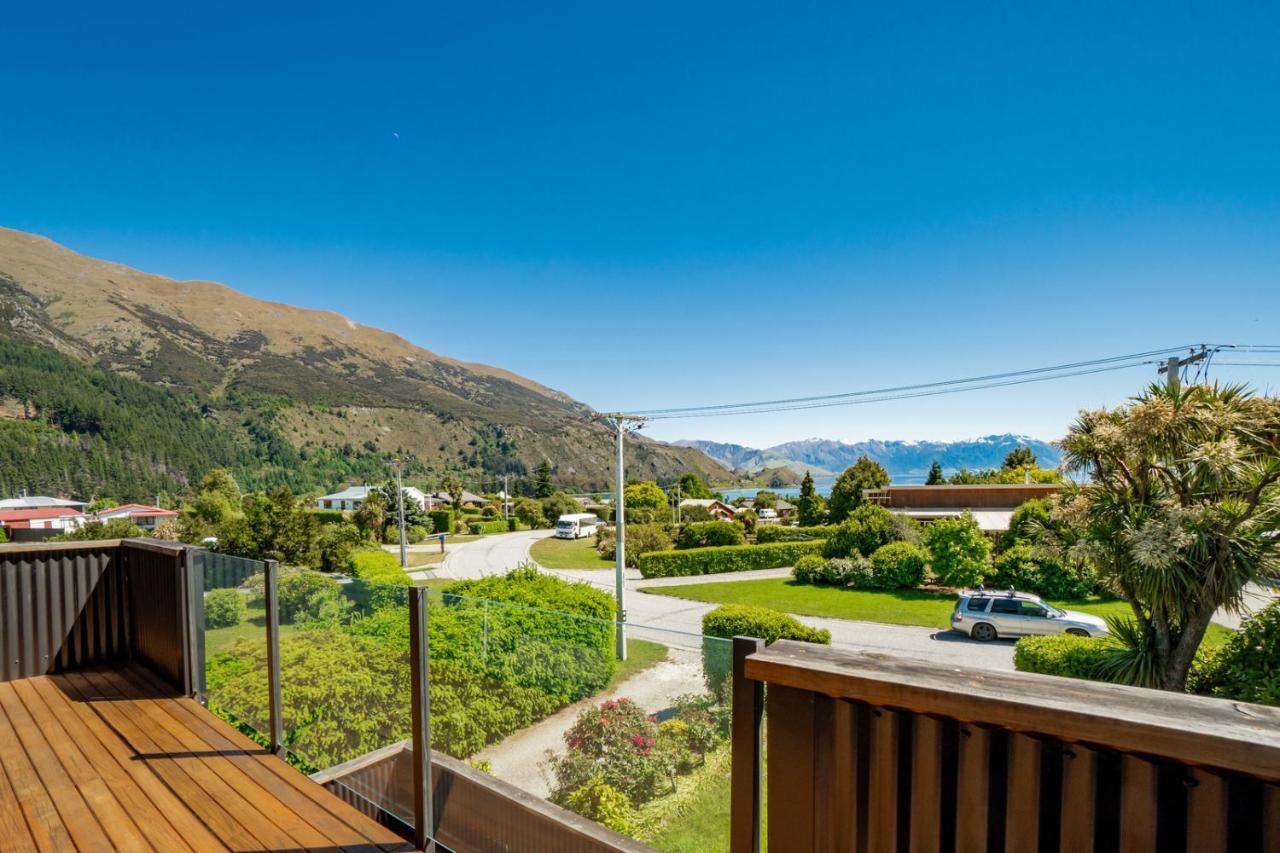 Views On Parry - Lake Hawea Holiday Home Dış mekan fotoğraf