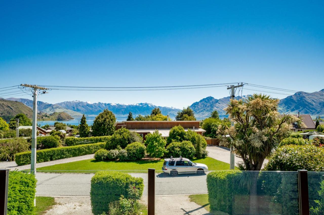 Views On Parry - Lake Hawea Holiday Home Dış mekan fotoğraf