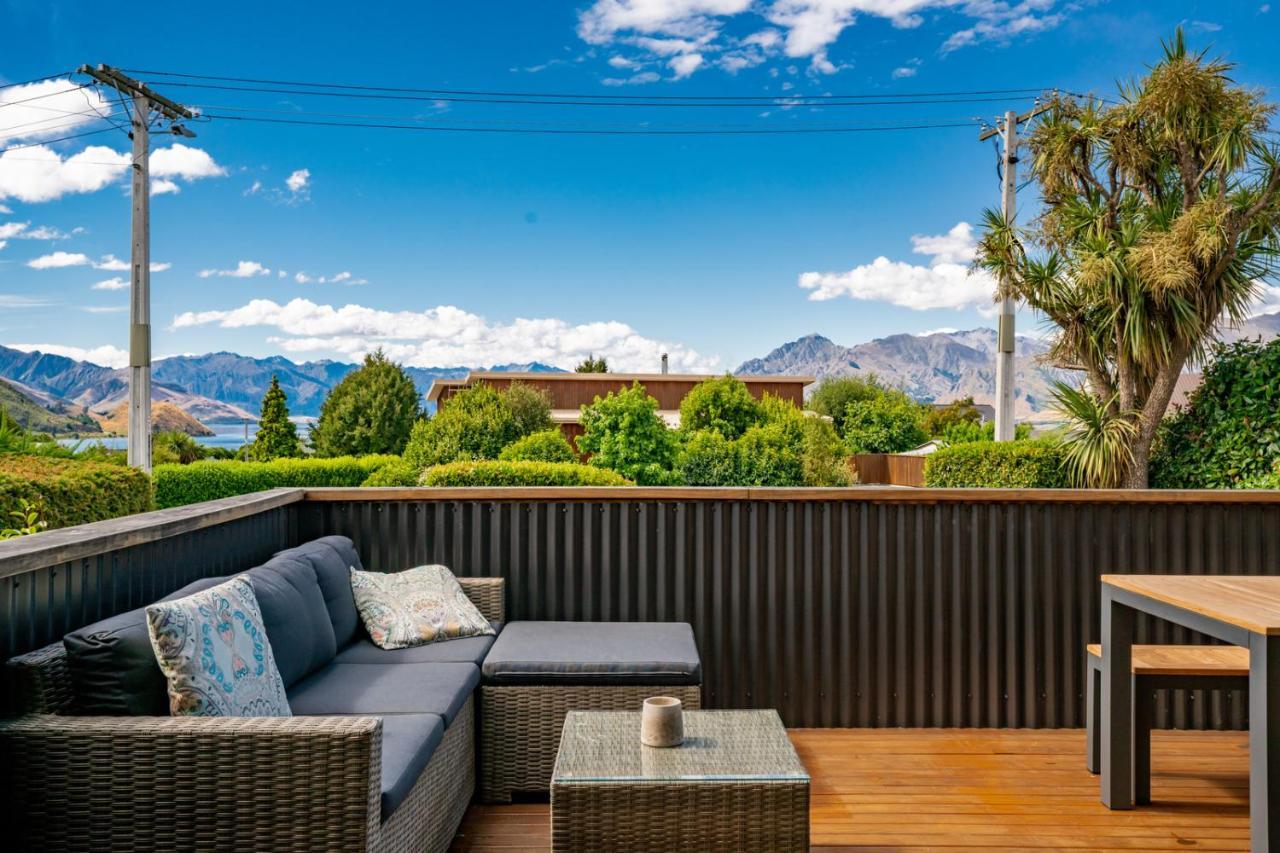 Views On Parry - Lake Hawea Holiday Home Dış mekan fotoğraf