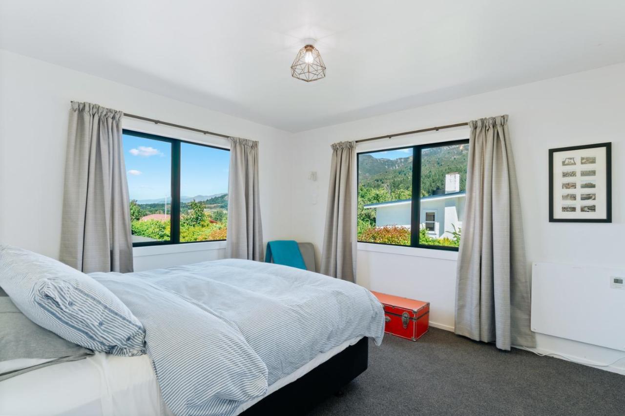 Views On Parry - Lake Hawea Holiday Home Dış mekan fotoğraf