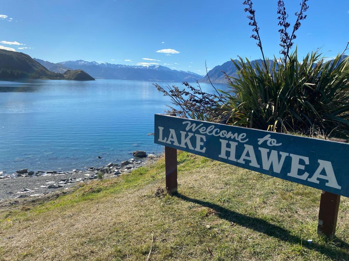 Views On Parry - Lake Hawea Holiday Home Dış mekan fotoğraf